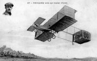 carte postale ancienne de Avions Paulhan vole sur biplan Voisin