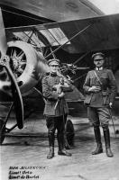 carte postale ancienne de Aviateurs Nos aviateurs : Lieutenants Orta et Lieutenant de Burlet