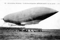 carte postale ancienne de Dirigeables Le Ballon dirigeable 