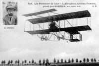 carte postale ancienne de Avions L'Aéroplane système Farman piloté par Sommer en plein vol