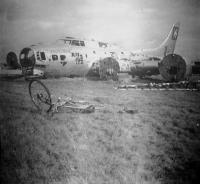  Wolfel Bear. B17 neergeschoten 10 november 1944 te Izel