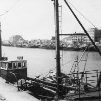  Vue générale du port avec de nombreux bateaux à quai