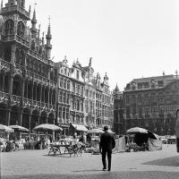 Bruxelles  Marché aux fleurs sur la Grand-Place