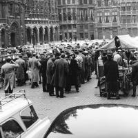 Bruxelles Marché aux oiseaux sur la Grand Place