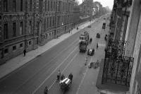 Ixelles - Avenue de la couronne  Scènes de vie - Tram 34 - vue prise du 2ème étage du N°248