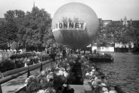 Avenue des éperons d'or Fête des étangs - gonflage du ballon