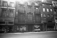 Bruxelles Rue Royale entre les n° 135 et 127 - Pharmacie Antoine et tailleur Fumal