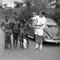 Congo Photo de famille...devant la vw 