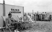 Blankenberge Sur les transat Sylvain Janssoone devant l'hôtel excelsior belle vue