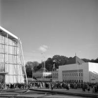 Expo58 Bruxelles De gauche à droite, pavillons de l a France, du Maroc et de la Tunisie