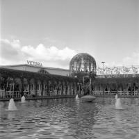 Expo58  Le pavillon du chocolat Victoria