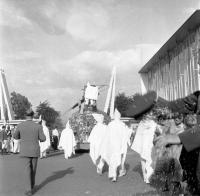 Expo58 Bruxelles Procession et projection de riz