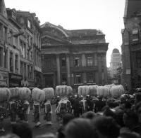 Bruxelles Les Gilles devant la bourse de Bruxelles