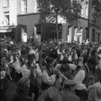 Bruxelles La fanfare devant le meiboom