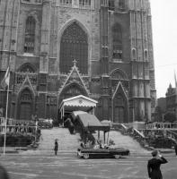 Bruxelles L'arrivée du couple princier à la cathédrale Sainte  Gudule