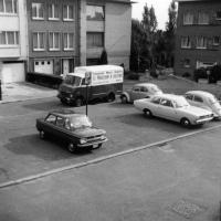 Brussel&nbsp;Een bestelwagen voor verse vis (Le Mareyeur d'Ostende) staat geparkeerd op een residentieel plein in het Brusselse Zone 