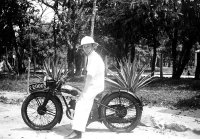 Au Congo Moto Sarolea