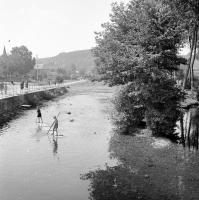  Jeux dans la rivière à hauteur de la rue du Hambeau