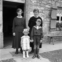 Belvaux La famille pose devant le photographe