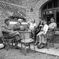 Belvaux Un verre à la terrasse du café du Vieux Moulin rue des pairées