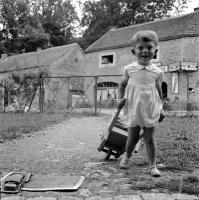 Belvaux Jeu dans le jardin rue des Pairées