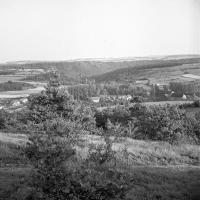  Vue sur le village; dans le fond la rue des Pairées.