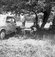  à côté de la Fiat 600