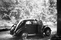 Belgique Dans les bois avec la nouvelle Austin A40