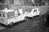  Les 2cv aux couleurs du yaourt Peg