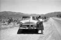 Texas Sedan 1952 au milieu du désert