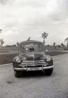 A bord de la Renault 4cv