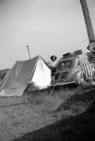  Au camping - Renault 4cv